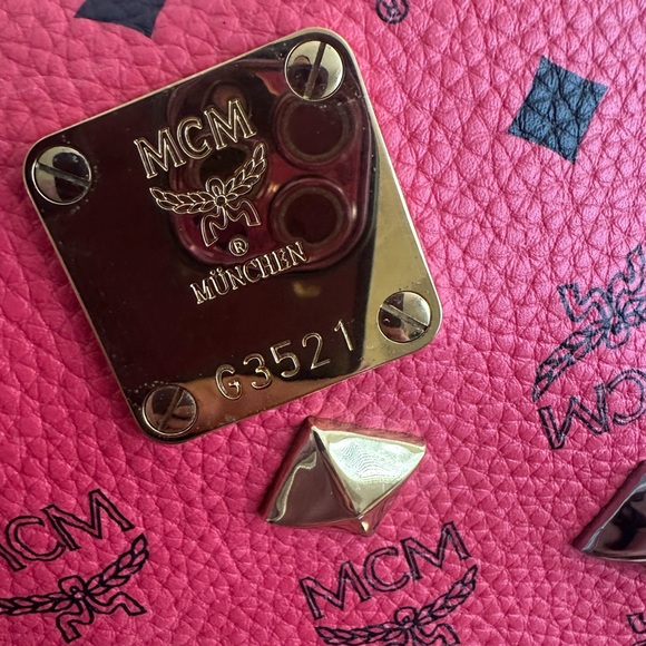 Mcm pink backpack with dust bag - Picture 13 of 16